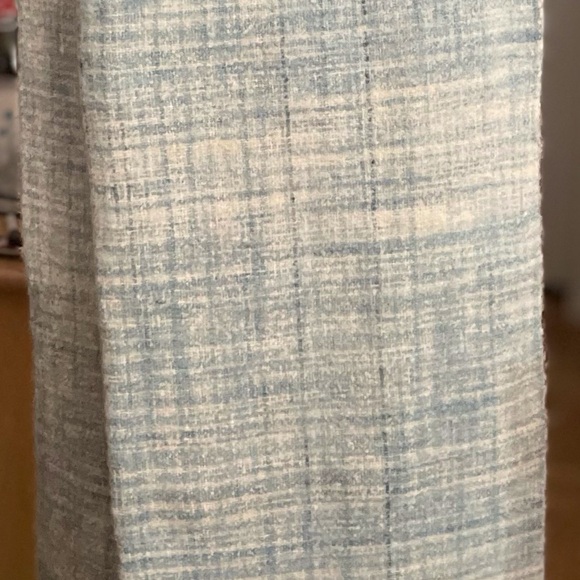 Fluffiest, warmest Anthropologie scarf - Picture 13 of 13